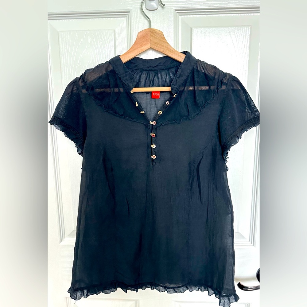 Hugo Boss women top. Black color. Size M